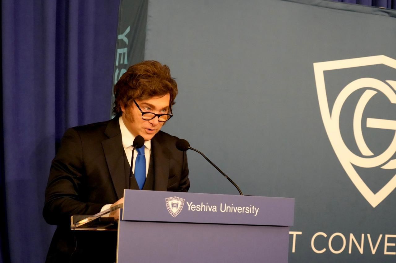 El presidente, Javier Milei, disertó en la Yeshiva University, en el marco de su agenda en los Estados Unidos.