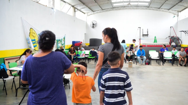 Salud en La Plata: operativos territoriales por inicio de clases, 8M y prevención de Dengue