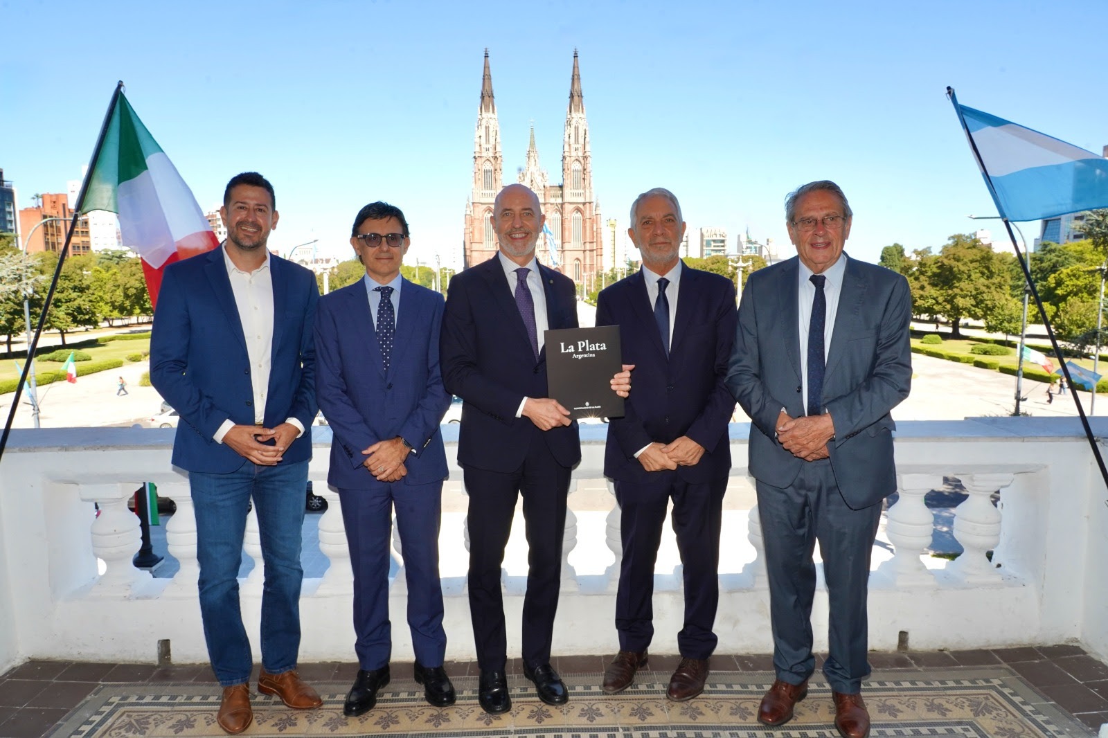 La Plata: Alak y el Embajador de Italia consolidan lazos: cooperación estratégica y distinción de Visitante Ilustre