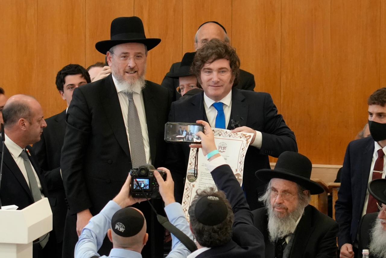 Javier Milei en Israel: el Presidente fue condecorado por la Academia de Estudios Talmúdicos