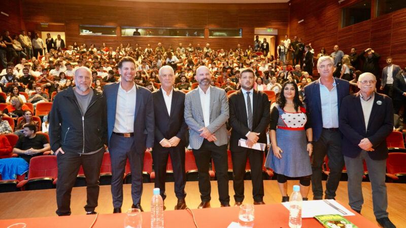 «Alak y Atanasof lanzaron en La Plata el ciclo ‘Activá las alertas’ para frenar las apuestas online en jóvenes»