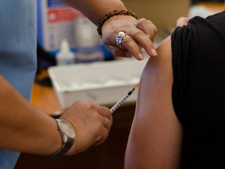 La Plata extiende los operativos de salud: Calendario de vacunación y controles en los barrios