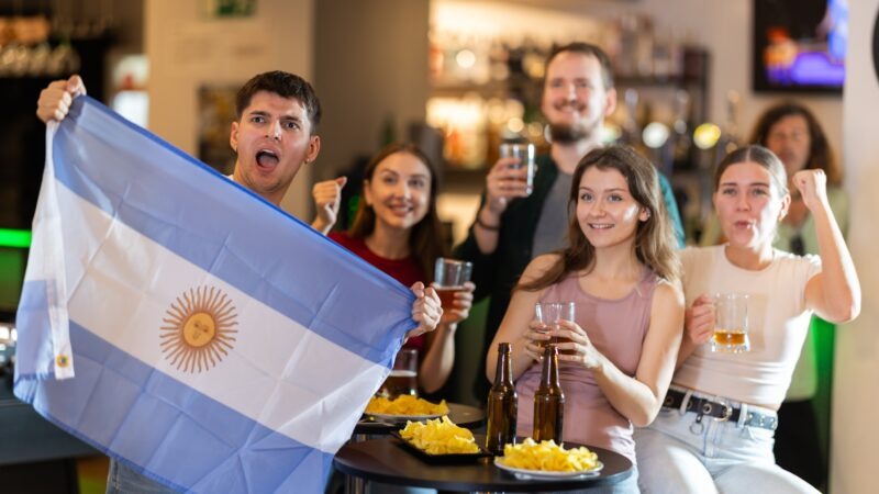 Pasión sin límites: 8 de cada 10 argentinos planean gastar igual o más durante el Mundial 2026