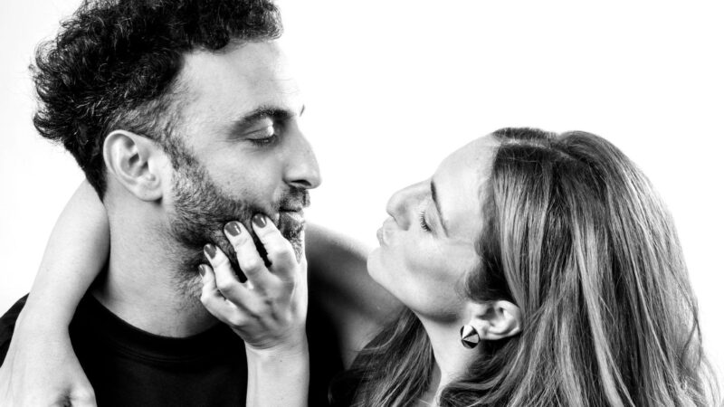 «Carrera de fondo»: El aclamado éxito literario llega al Teatro Picadero protagonizado por Julieta Zylberberg y Gadiel Sztryk
