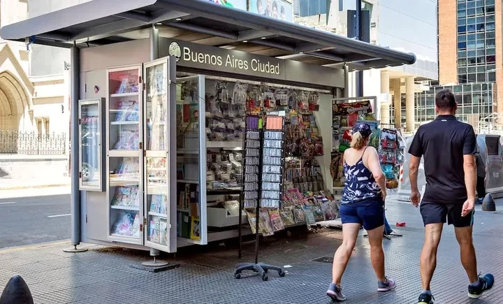 Giro comercial en las calles porteñas: la Ciudad desregula los puestos de diarios y habilitará la venta de café y bebidas