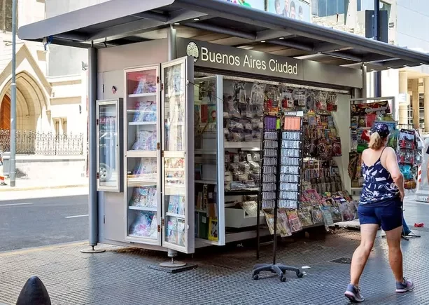 Giro comercial en las calles porteñas: la Ciudad desregula los puestos de diarios y habilitará la venta de café y bebidas