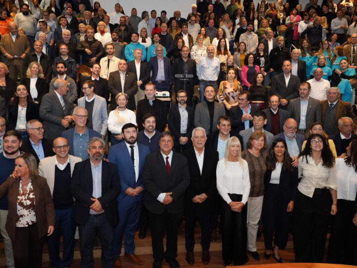 La Plata: Alak participó del acto de asunción de Marín en la Facultad de Ciencias Médicas