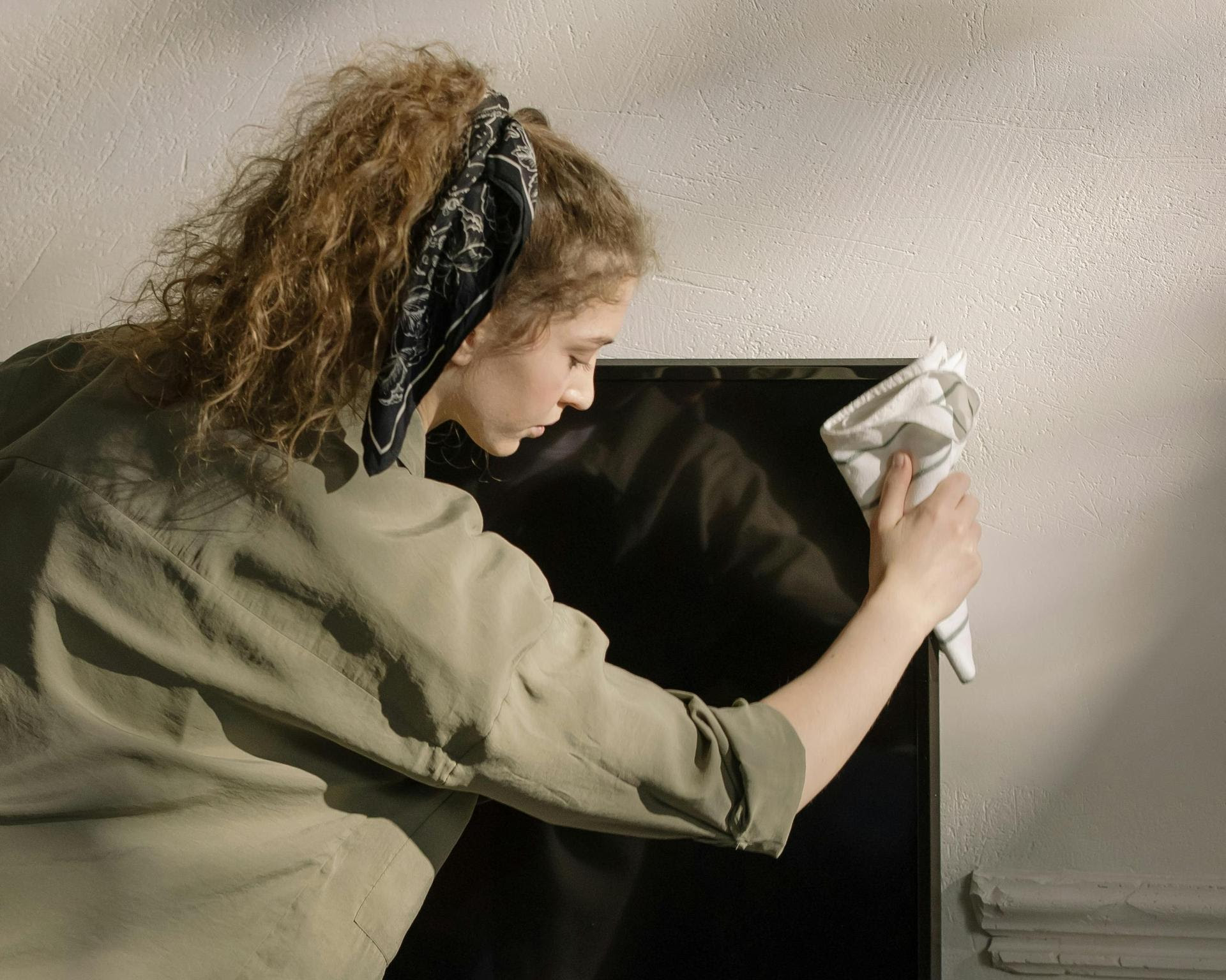Guía definitiva: cómo limpiar la pantalla de tu computadora sin dejar marcas ni dañarla