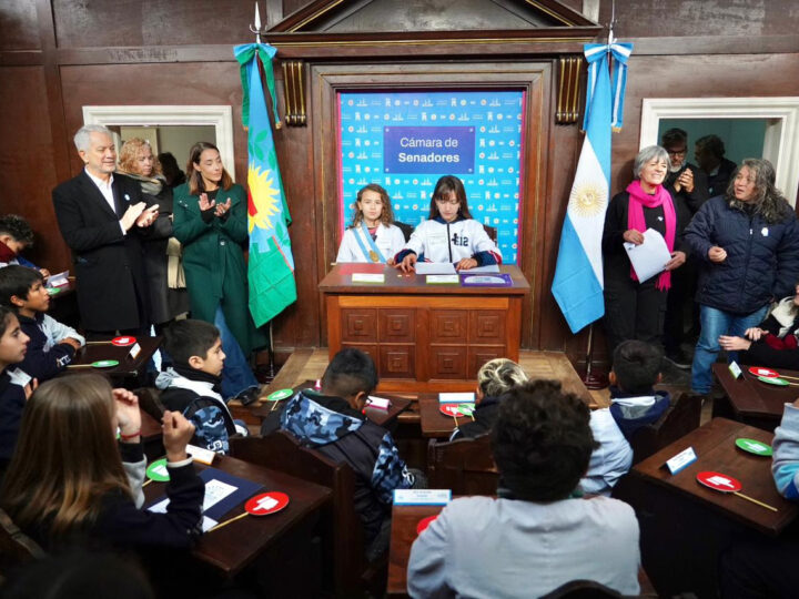 La Plata:   Alak participó de la apertura de sesiones del Gobierno Infantil de la República de los Niños