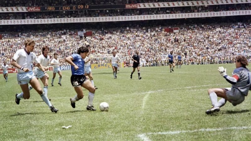 Homenaje a Maradona en La Plata: Víctor Hugo Morales encabeza una jornada solidaria a 40 años del «Gol del Siglo»
