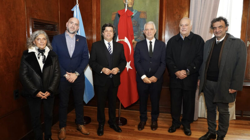 Construirán en La Plata el primer laboratorio de robótica del continente