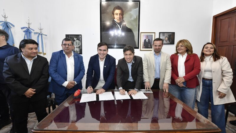 Kicillof y Valdés firmaron convenios de cooperación productiva y agraria en Corrientes