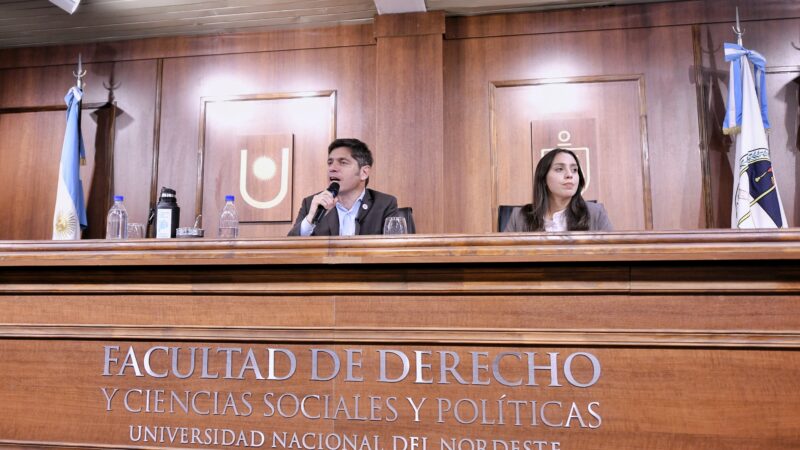 Axel Kicillof presentó su libro “De Smith a Keynes” en la Universidad Nacional del Nordeste
