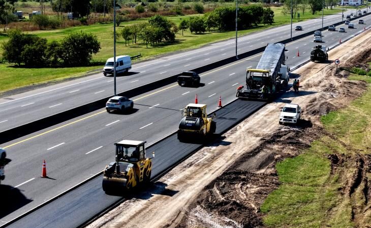 El gobierno bonaerense avanza con las obras del cuarto carril en la Autopista Buenos Aires – La Plata