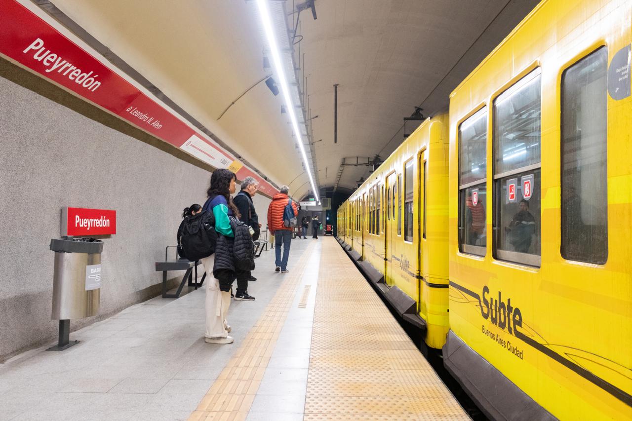 Jorge Macri decretó que los subtes, colectivos y la recolección de basura deberán garantizar servicios mínimos ante paros
