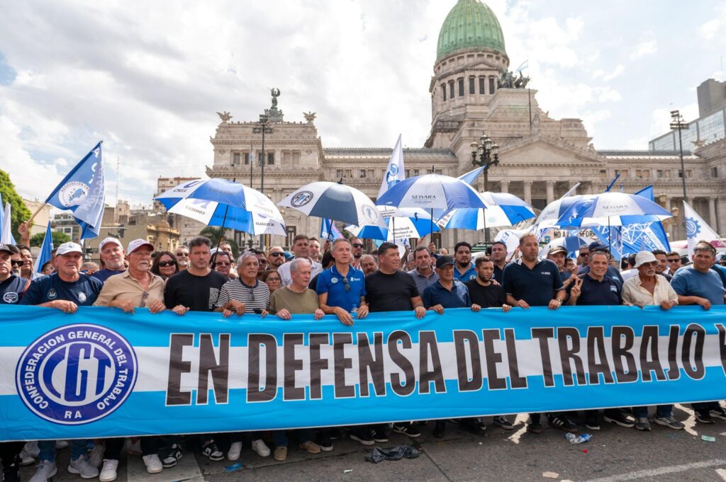 La CGT rechazó la reglamentación de la reforma laboral y denunció un avance contra la libertad sindical