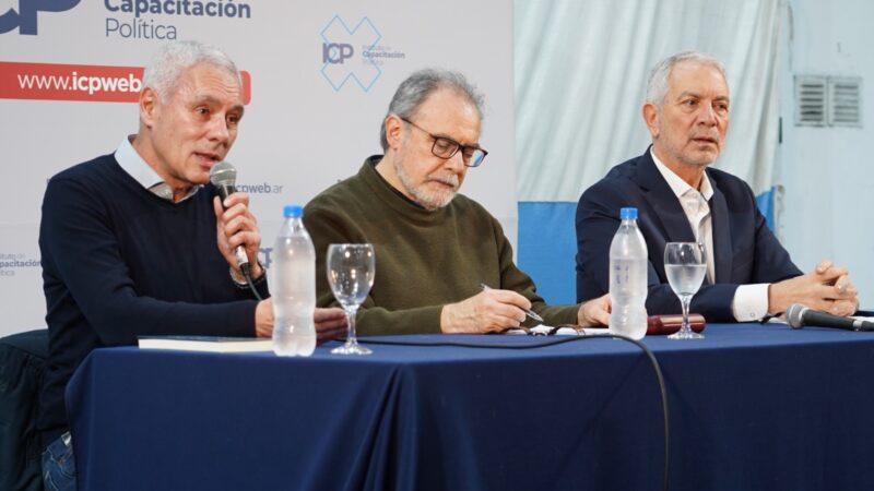 Formación dirigencial: Alak y Cagliardi abrieron un ciclo de debate sobre geopolítica junto al economista Ricardo Aronskind