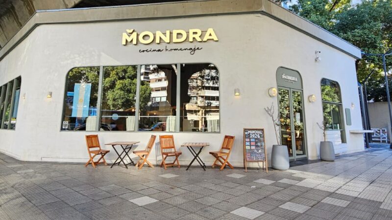 Revolución gourmet en el Bajo Belgrano: Mondra consolida su propuesta de cocina de barrio con insumos de alta gama