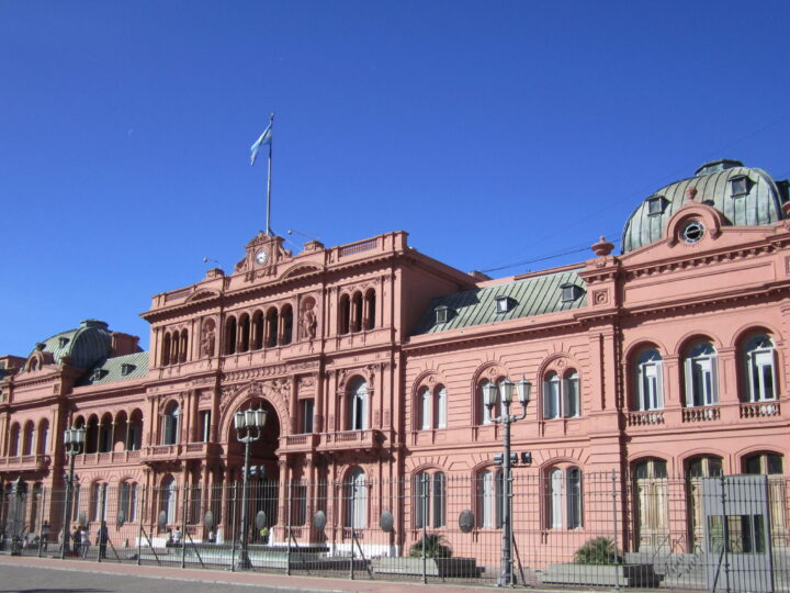 Agenda oficial: el Gobierno anuncia reformas fiscales, traspaso de obras a Santa Fe y el viaje de Milei a Brasil