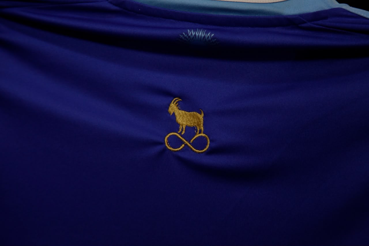 Homenaje al más grande: Naranja X lanzó el «GOAT infinito» para personalizar la camiseta de los hinchas