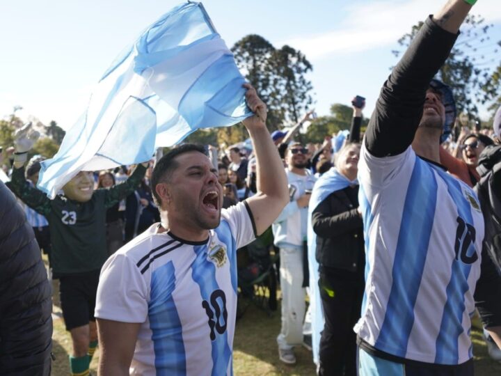 Modo Hincha en Buenos Aires: festejos multitudinarios en Palermo y Chacarita tras la épica clasificación argentina