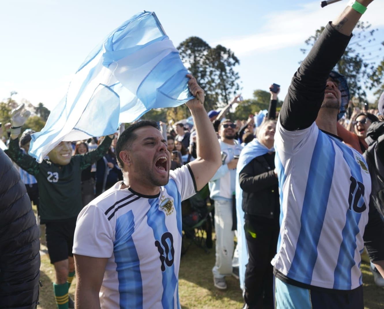 Modo Hincha en Buenos Aires: festejos multitudinarios en Palermo y Chacarita tras la épica clasificación argentina