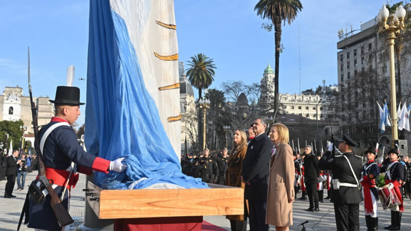 Día de la Independencia: el Jefe de Gobierno porteño celebró junto a vecinos en la Casa de la Cultura