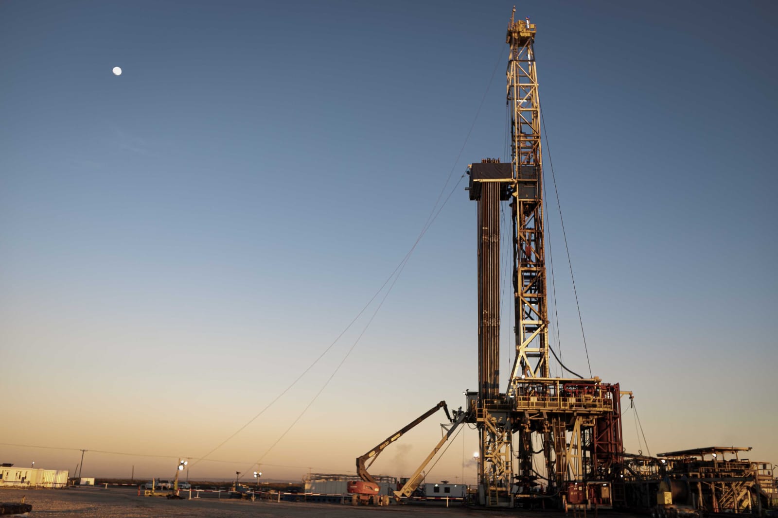 YPF avanza con el “split” de sus acciones para ampliar el acceso de nuevos inversores