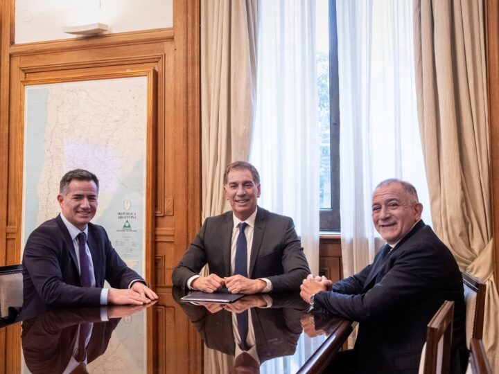 Santilli se reunió con Bornoroni y Juez en Casa Rosada