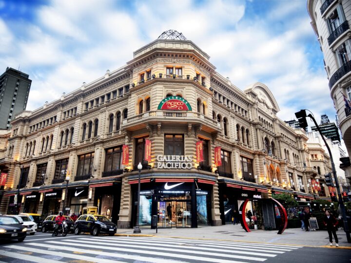 Temporada de julio: Galerías Pacífico combina liquidaciones, arte y beneficios exclusivos para turistas