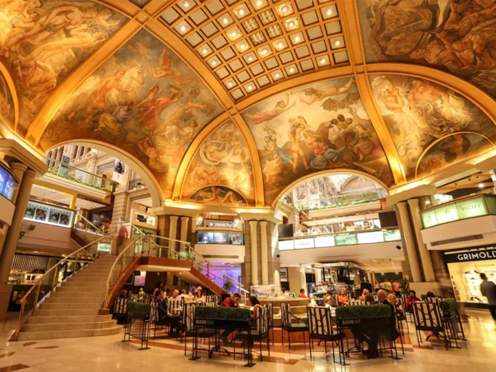 Mucho más que un shopping: los frescos de Berni, Spilimbergo y Castagnino que transformaron a Galerías Pacífico
