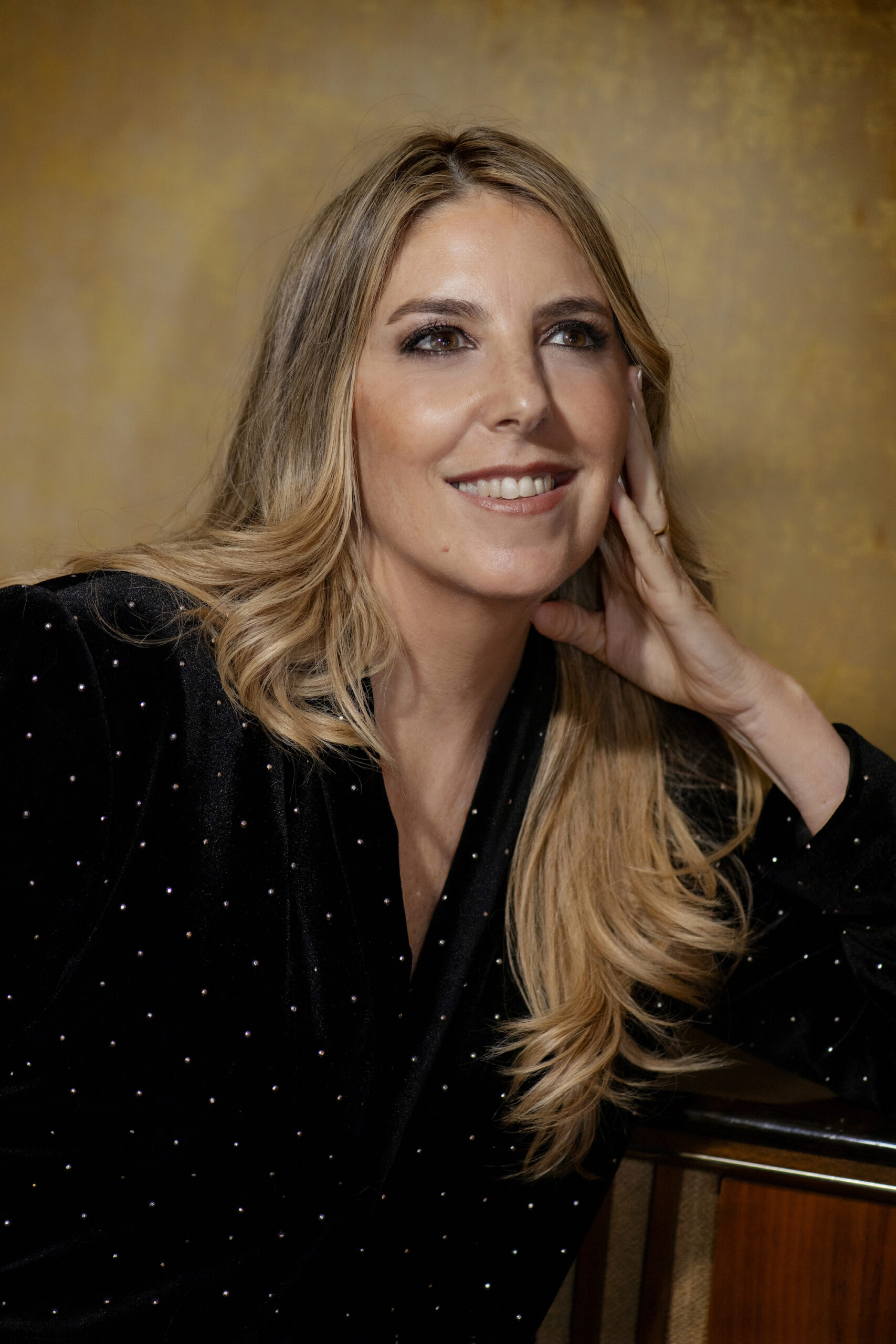 Noche de tango y música argentina: Belén Mackinlay despide el ciclo de Bares Notables junto a Mariana Quinteros