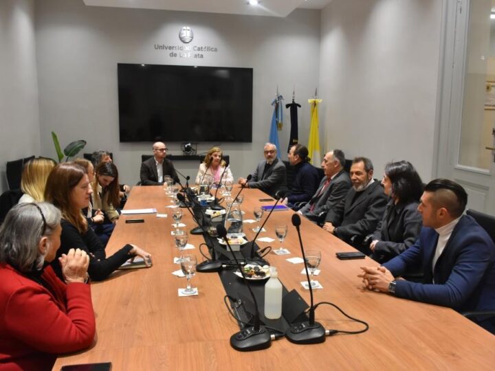 Innovación habitacional: UCALP y la Universidad de Mendoza realizan el primer encuentro sobre «Vivienda Intergeneracional»