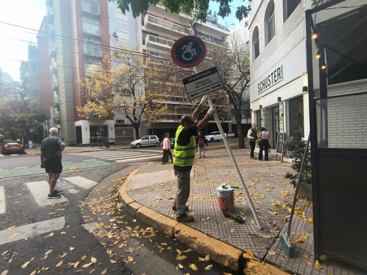 CABA:  había cerca de 500 estacionamientos truchos para personas con discapacidad