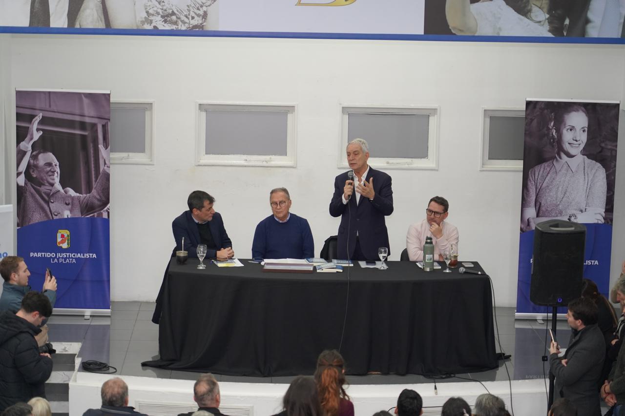 La Plata: Alak junto a Alberto Descalzo: “En el peronismo no sobra nadie, necesitamos a todos”
