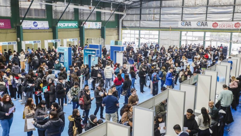 Éxito en Caballito: más de 3.500 personas buscaron trabajo en una nueva edición de la Expo Empleo Barrial+ en Ferro