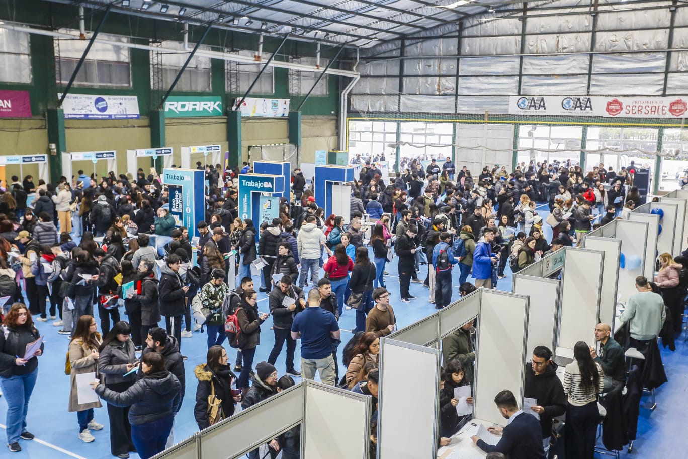 Éxito en Caballito: más de 3.500 personas buscaron trabajo en una nueva edición de la Expo Empleo Barrial+ en Ferro