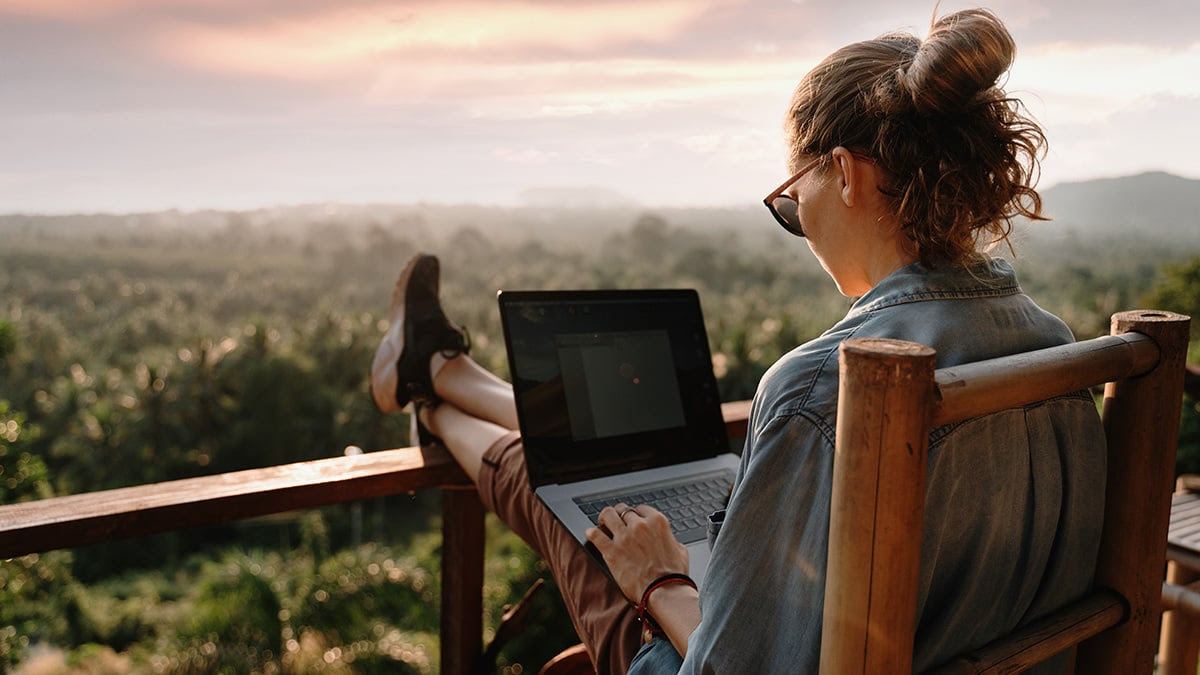 Cómo proteger tu laptop en los viajes: consejos clave y herramientas para cuidar tu información en tránsito