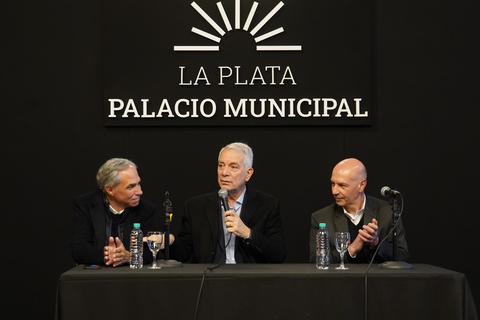 Alak presentó un plan para potenciar espacios gastronómicos y turísticos de La Plata