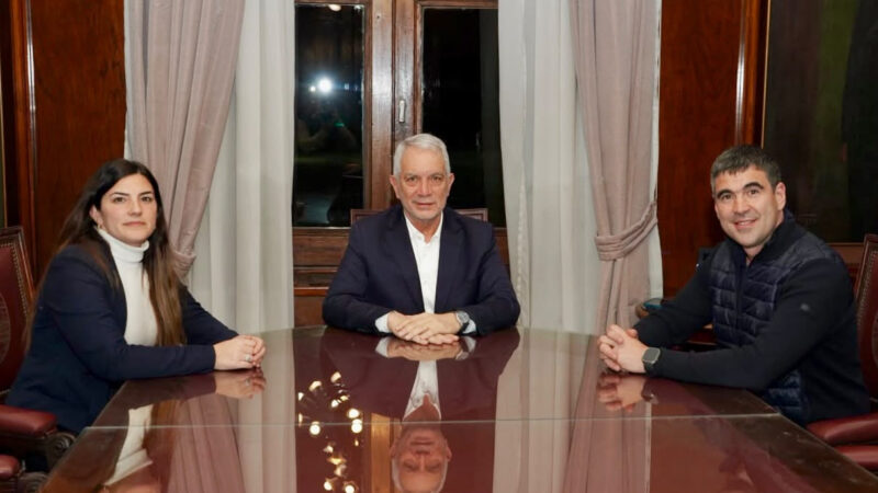 La Plata: anuncian un aumento del 10 % del salario para los empleados municipales