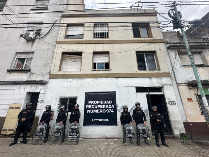 CABA: recuperan un hotel usurpado hace 21 años en Constitución