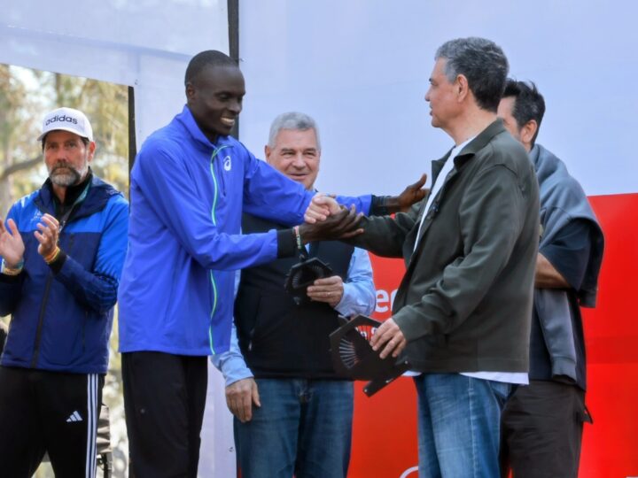 Bethwel Kibet Chumba, de Kenia ganó la Maratón de Buenos Aires