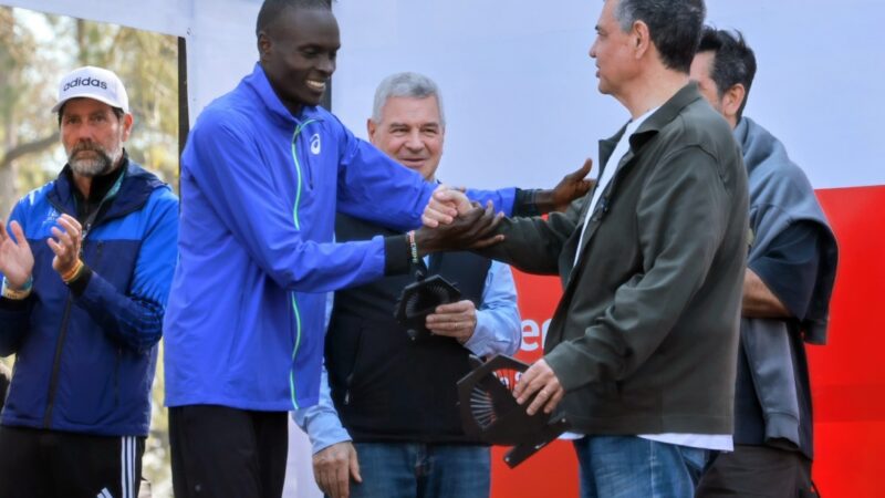 Bethwel Kibet Chumba, de Kenia ganó la Maratón de Buenos Aires