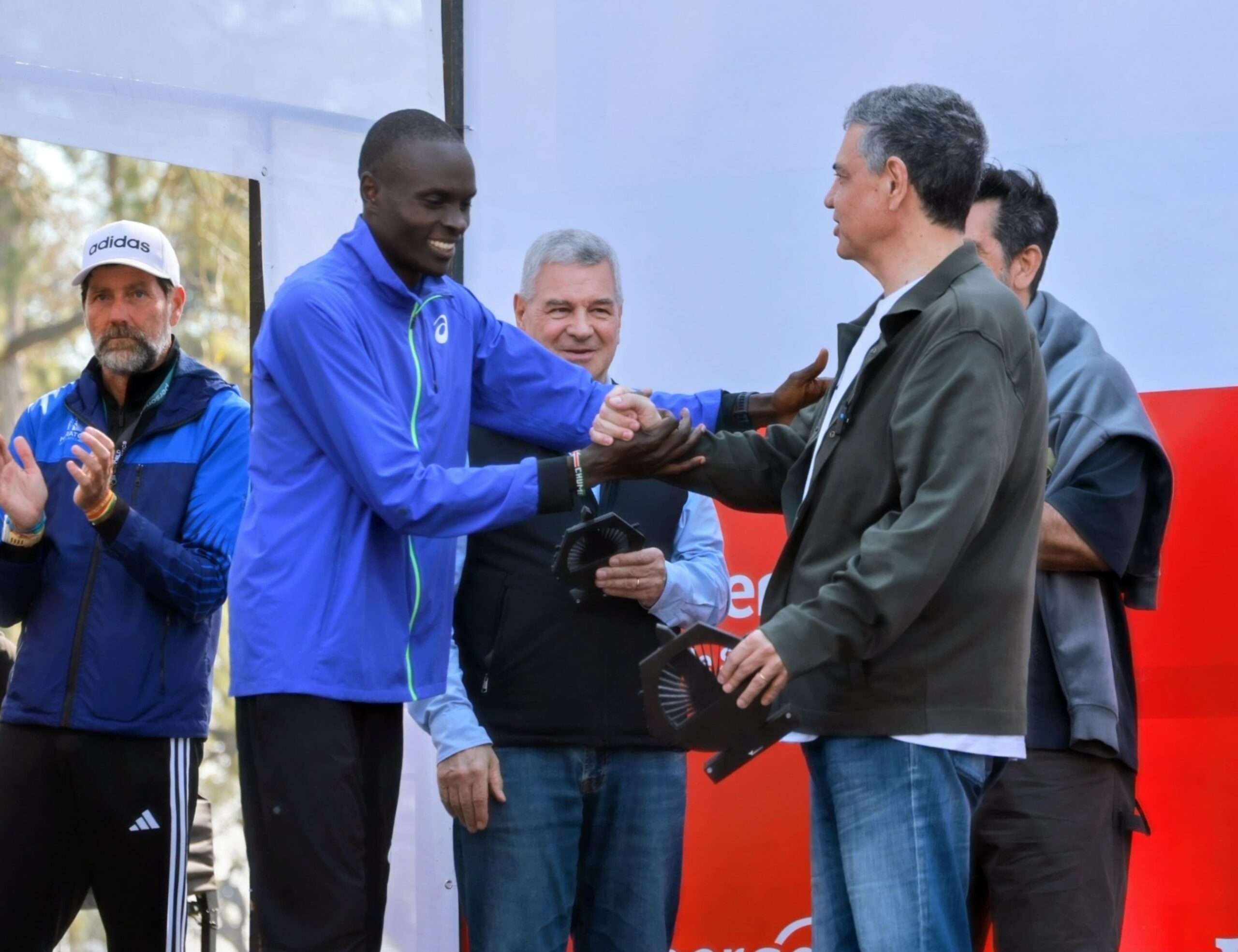 Bethwel Kibet Chumba, de Kenia ganó la Maratón de Buenos Aires