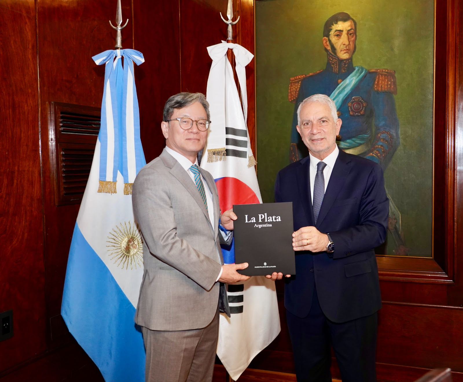 Alak y el embajador de Corea anunciaron la Semana de la Cultura Coreana en La Plata