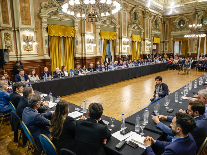 Kicillof reunió en La Plata a empresarios de energía y minería