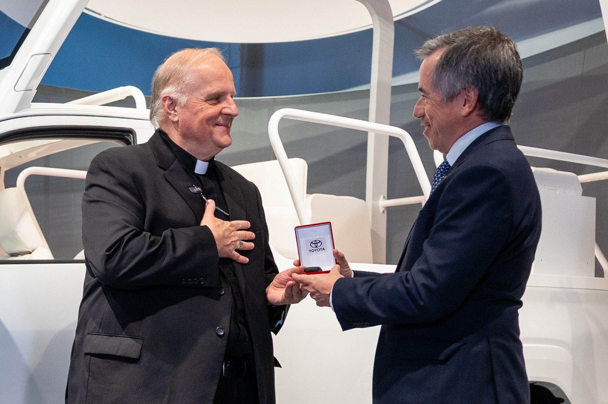 Toyota presentó el Papamóvil que utilizará el Papa León XIV durante su visita a la Argentina
