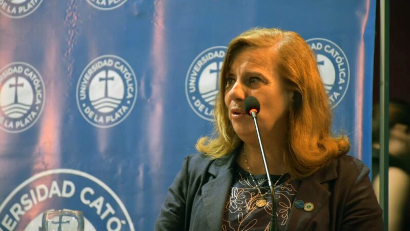Rita Gajate en la colación de la UCALP: “Las personas les van a depositar su confianza”