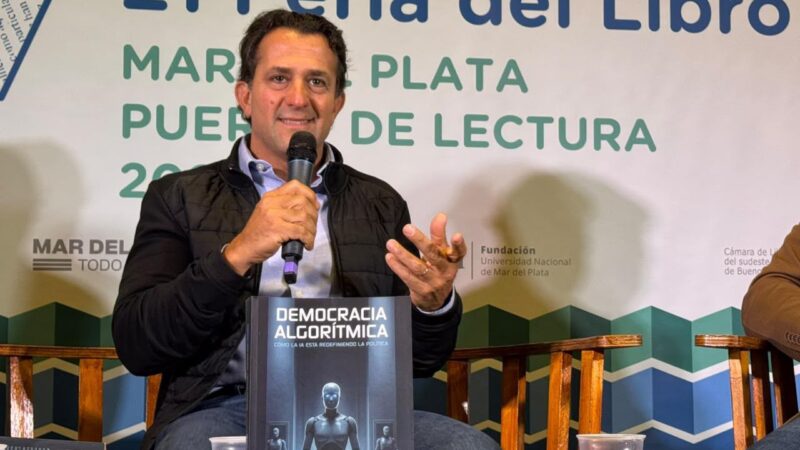 Christian Gribaudo presentó en Mar del Plata su libro «Democracia Algorítmica» sobre el impacto de la IA en la política