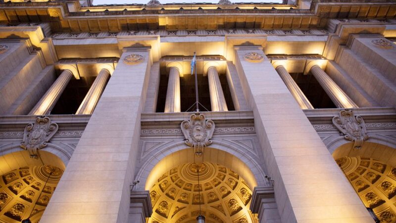 Frenazo judicial al DNU 70/23: la Corte Suprema suspendió en forma provisoria la derogación de la Ley de Tierras
